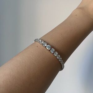 NEW Diamond Graduated Tennis Bracelet